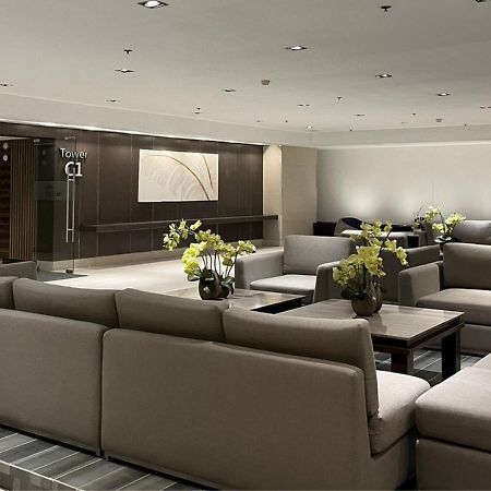 Victoria Suite At Shore Residences Pasay Exterior photo