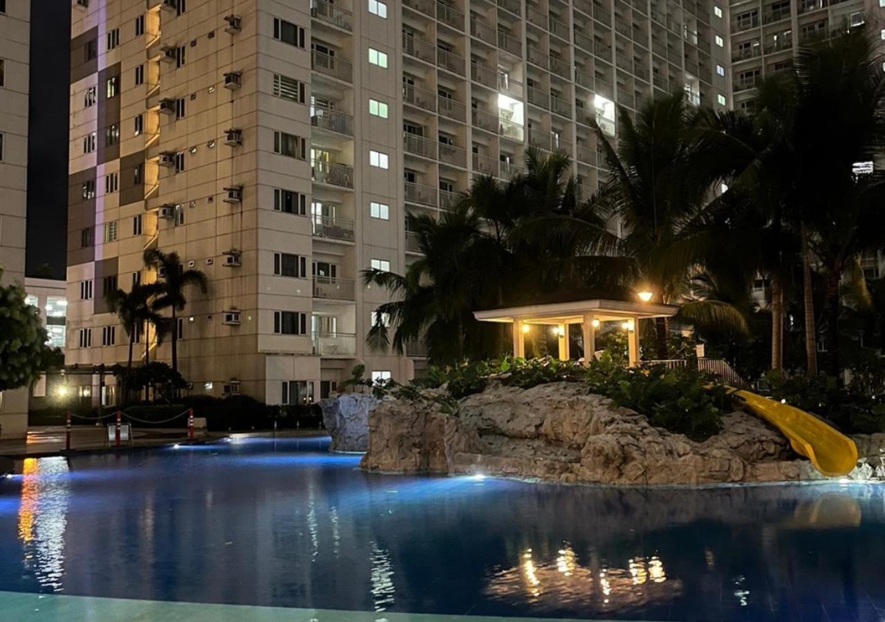 Victoria Suite At Shore Residences Pasay Exterior photo
